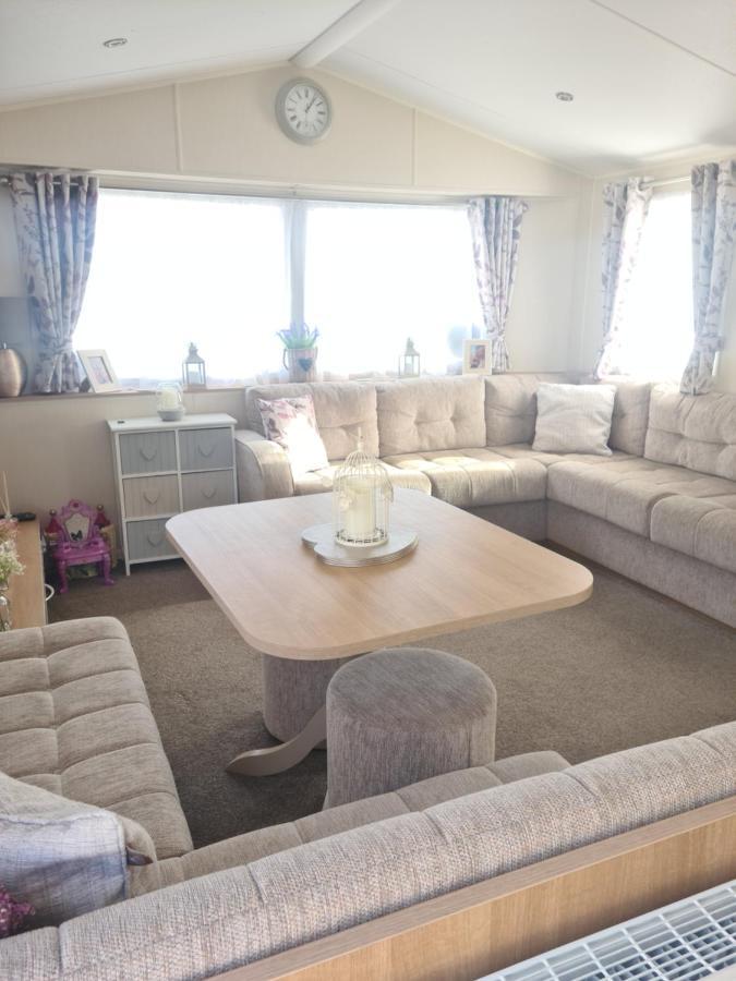 The Orchards Holiday Home Clacton-on-Sea Exterior foto