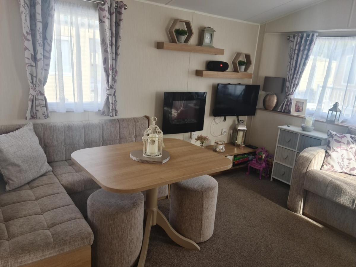 The Orchards Holiday Home Clacton-on-Sea Exterior foto