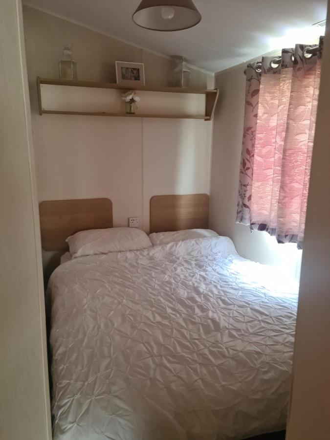 The Orchards Holiday Home Clacton-on-Sea Exterior foto